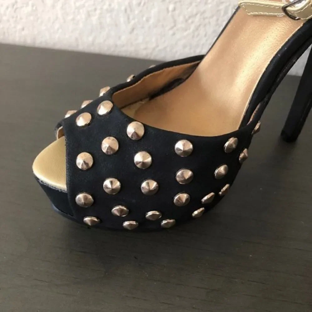 SOS High Heels Studded Black Gold Peep Toe Trendy